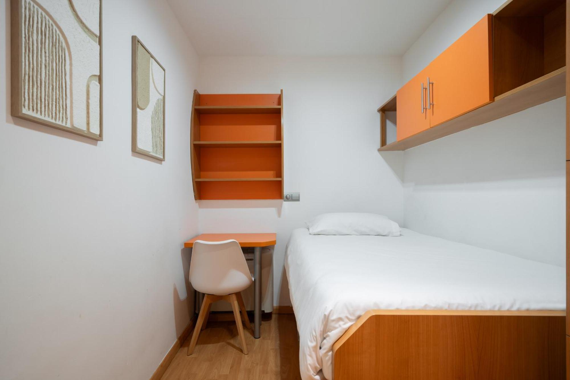 Apartamento En Plaza De Espana Alquiler Temporal Madrid Exterior foto