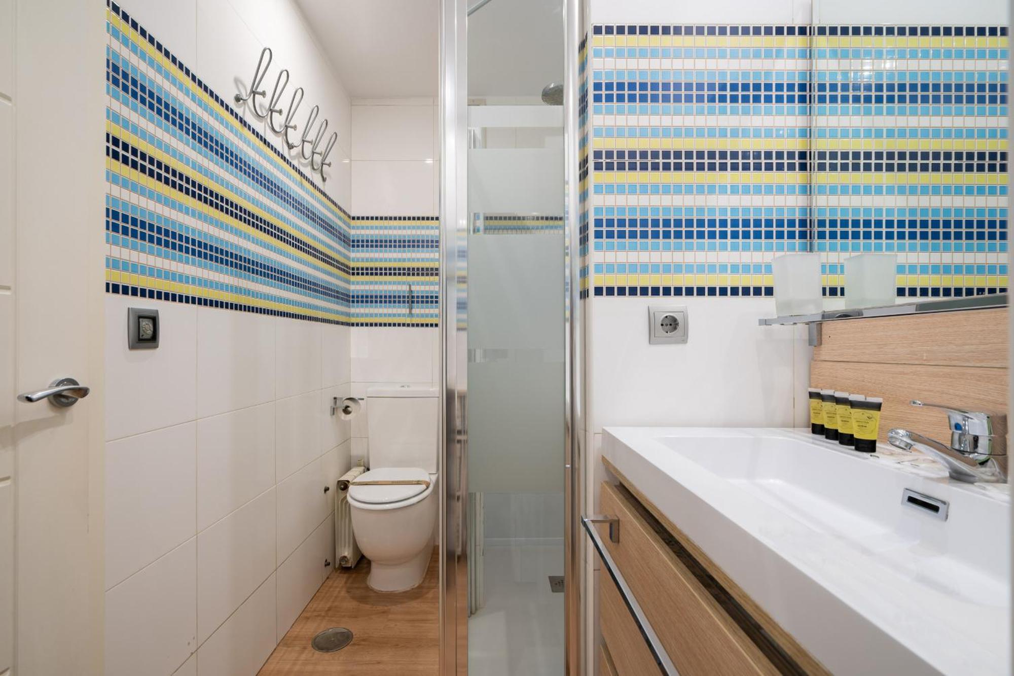 Apartamento En Plaza De Espana Alquiler Temporal Madrid Exterior foto