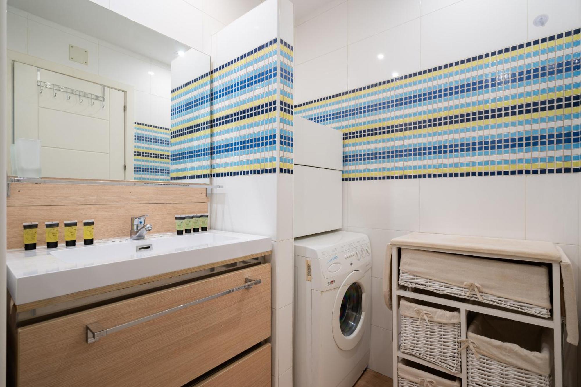 Apartamento En Plaza De Espana Alquiler Temporal Madrid Exterior foto
